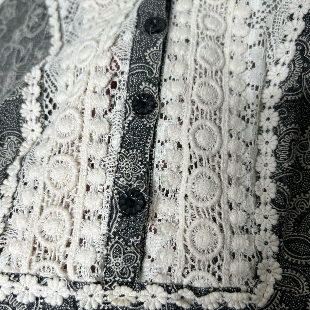 Anthropologie Black and White Floral Tunic - Picture 6 of 8